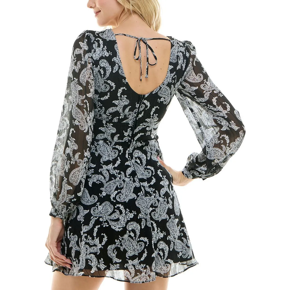B. Darlin Womens Juniors V Neck Floral Babydoll Dress