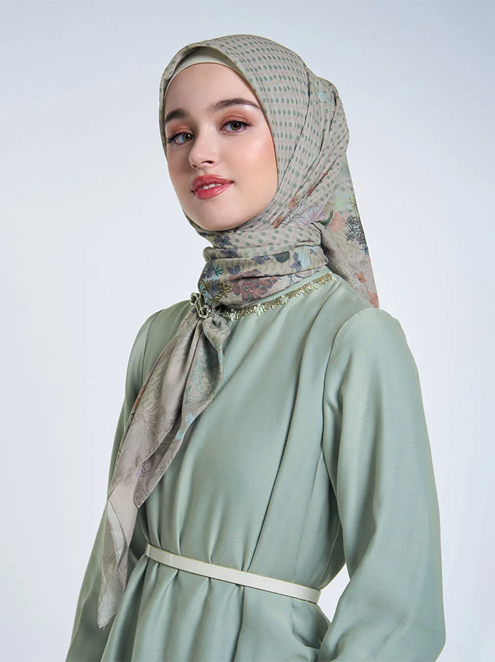 CEDARRA SIGNATURE SCARF DUSTY SAGE