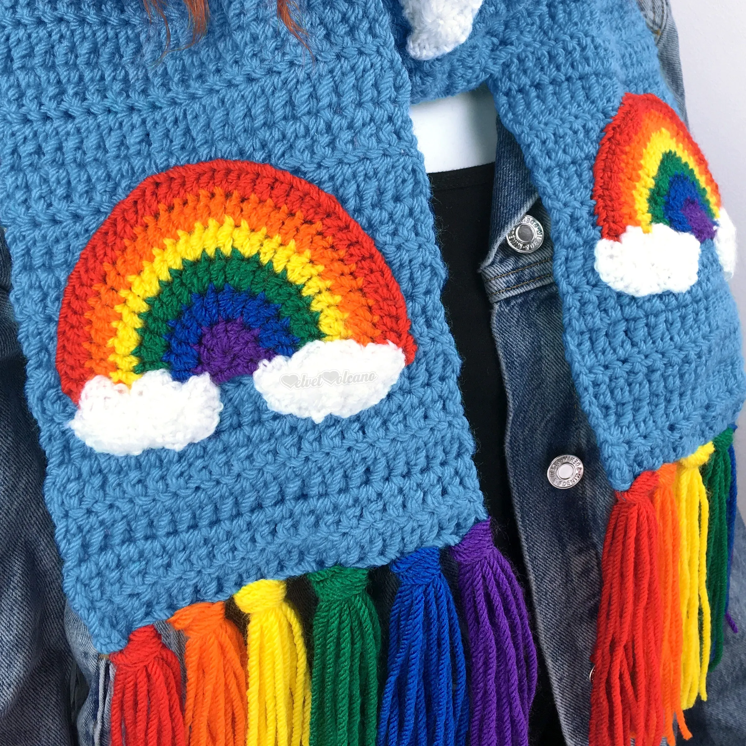 Chunky Bright Rainbow Cloud Scarf (Dolphin Blue)