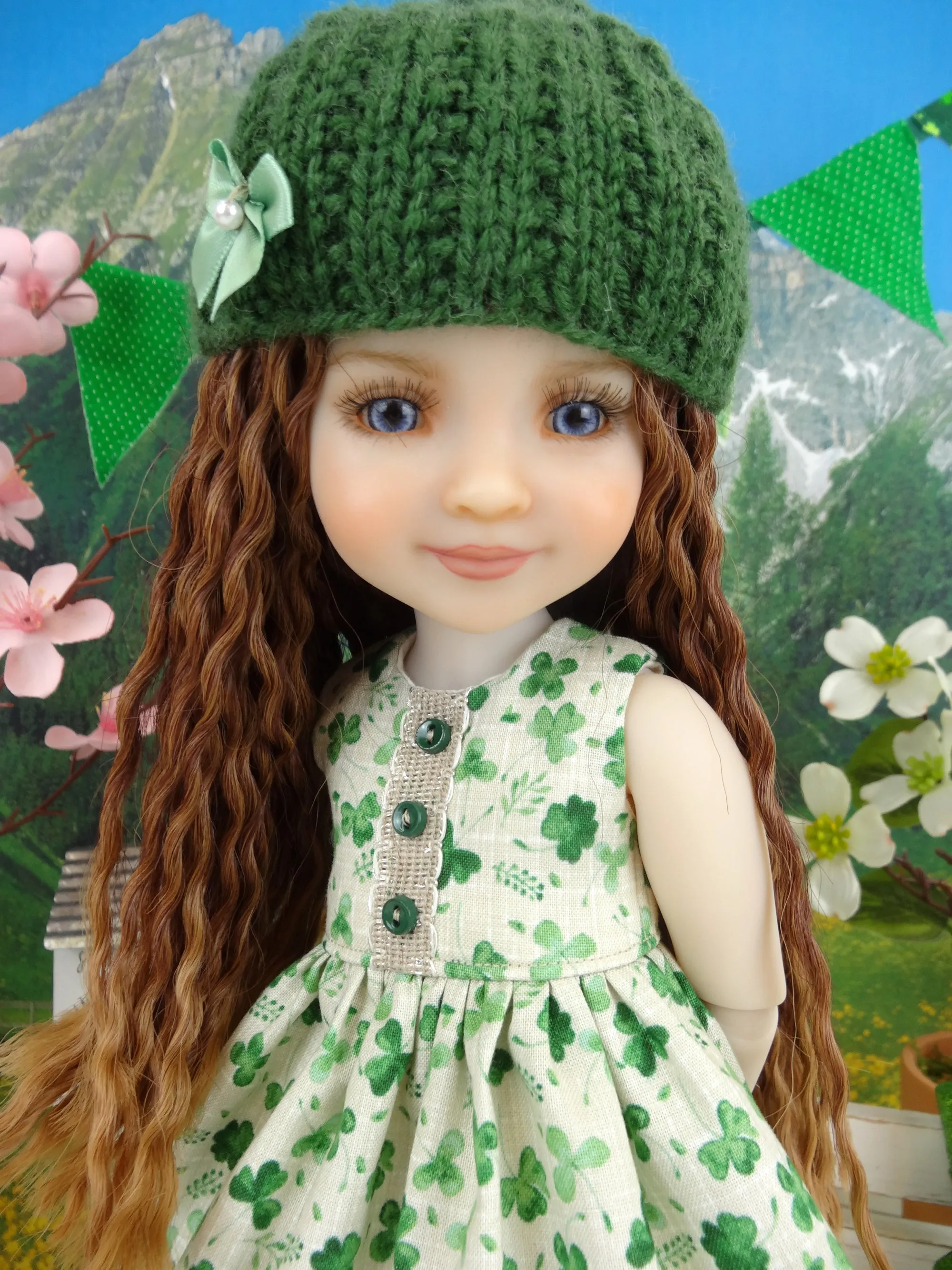 Four Leaf Clover - dress and sweater with shoes for Ruby Red Fashion Friends doll