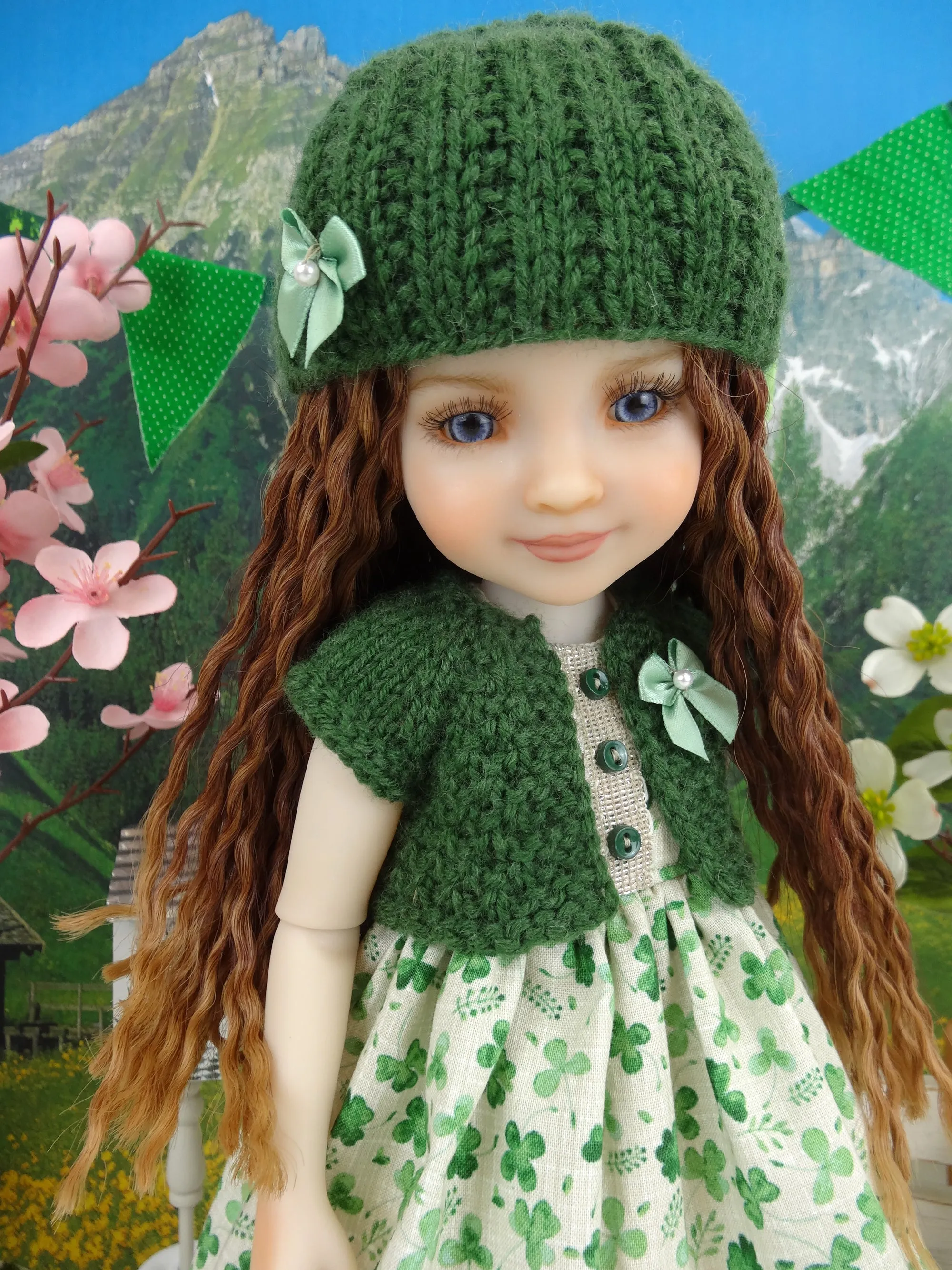 Four Leaf Clover - dress and sweater with shoes for Ruby Red Fashion Friends doll